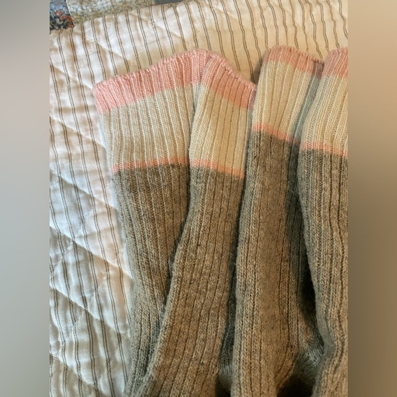 2 pairs warm thermal socks grey pink white - Picture 2 of 7